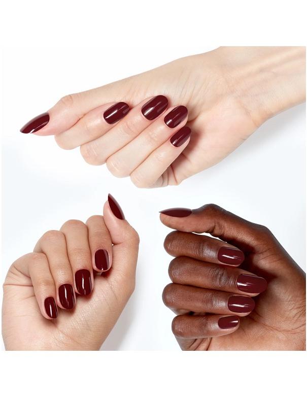 Ongles courts OPI xPRESS-ON : un café à la main