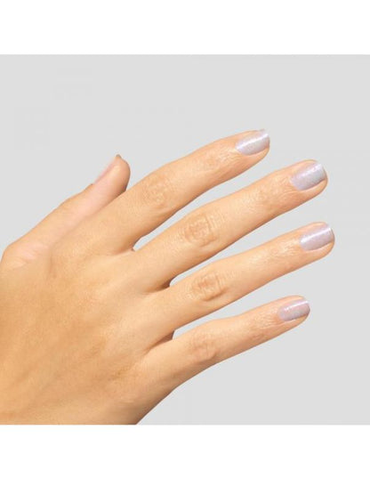 OPI Infinite Shine de la tête au sommeil